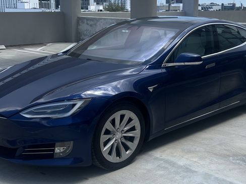Used 2017 Tesla Model S 75D AWD/4WD image 1