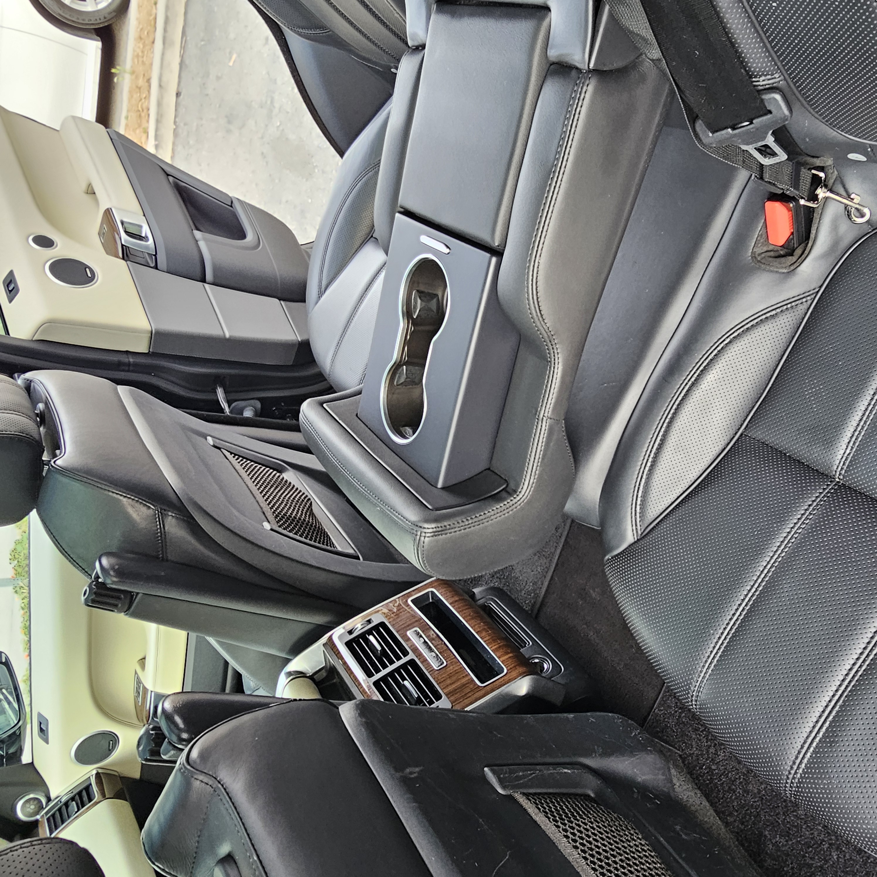 Used 2015 Land Rover Range Rover Sport Supercharged AWD/4WD image 19