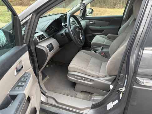 Used 2015 Honda Odyssey EX image 12