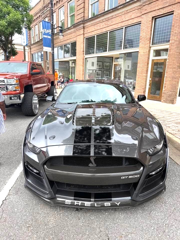 Used 2020 Ford Mustang Shelby GT500 w/ Technology Package RWD image 1