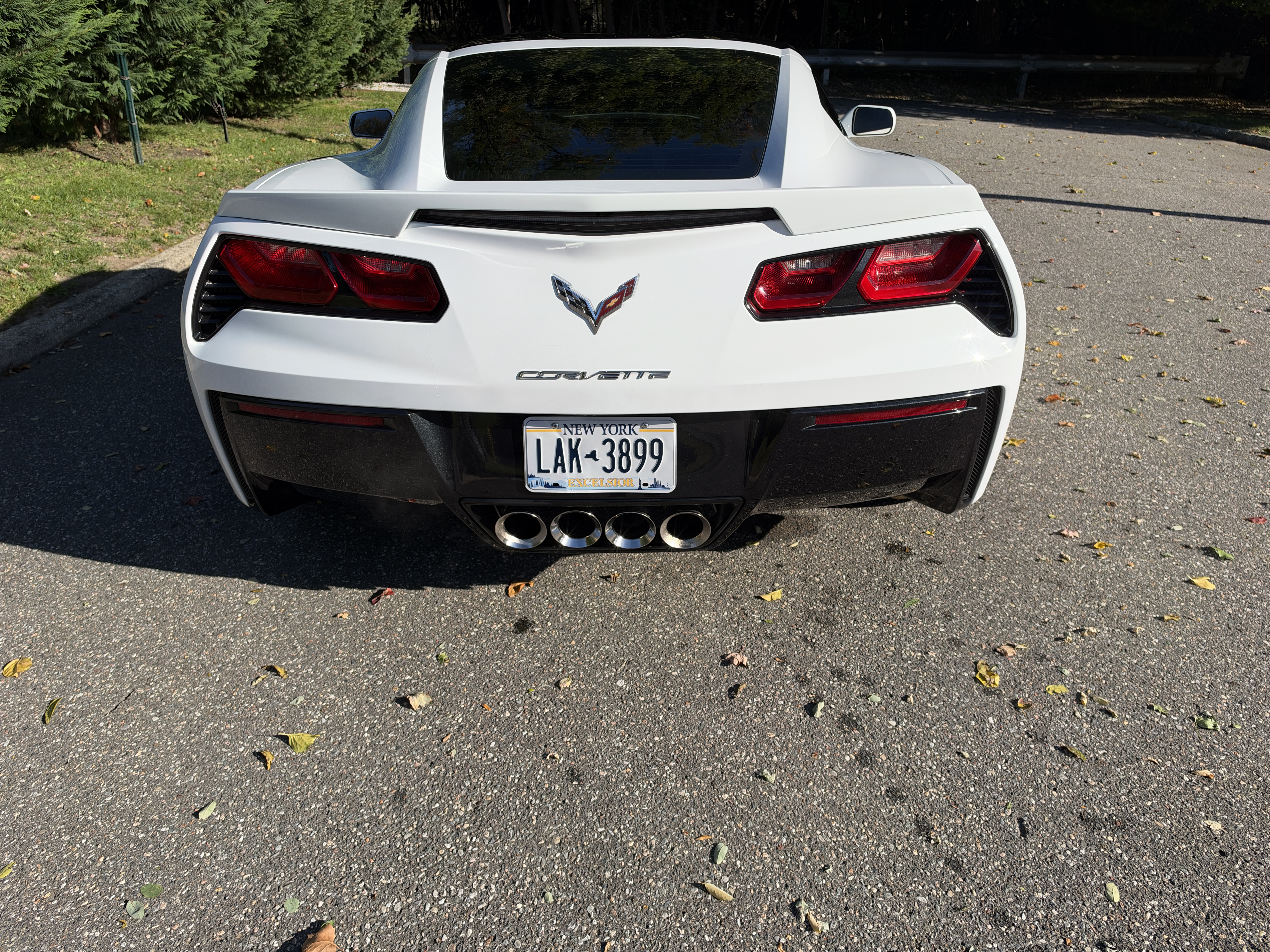 Used 2015 Chevrolet Corvette Stingray Coupe w/ 2LT Preferred Equipment Group RWD image 8