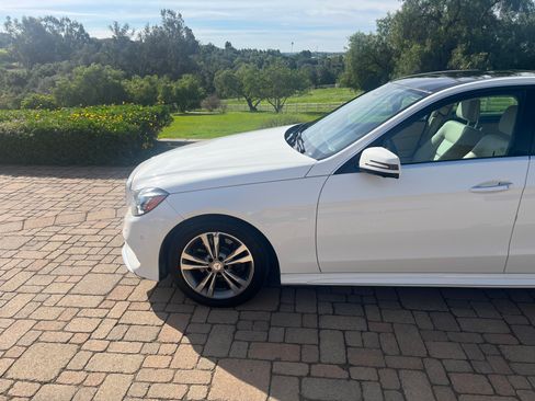 Used 2014 Mercedes-Benz E 250 BlueTEC Sedan image 10
