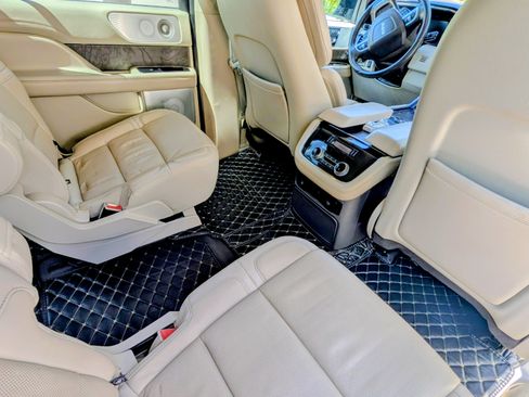 Used 2020 Lincoln Navigator Reserve w/ Luxury Package image 11