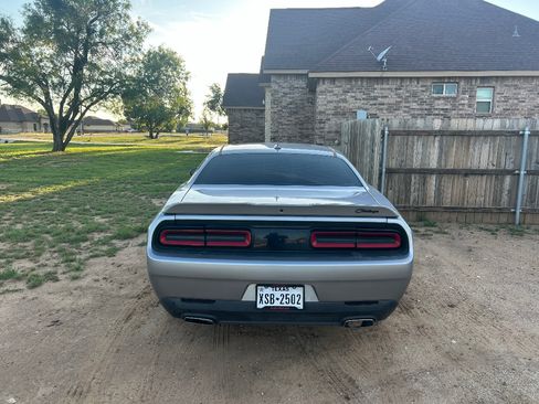 Used 2016 Dodge Challenger SXT Plus RWD image 6