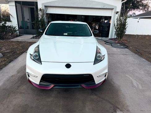 Used 2015 Nissan 370Z NISMO image 8