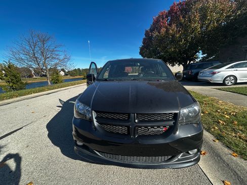 Used 2017 Dodge Grand Caravan GT image 5