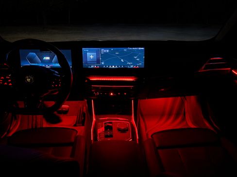 Used 2025 BMW 440i xDrive Coupe w/ Premium Package image 21