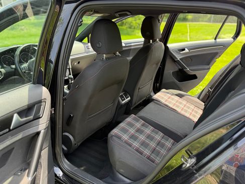 Used 2016 Volkswagen GTI S image 12