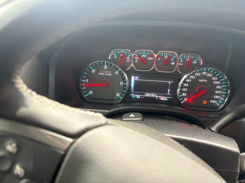 Used 2017 Chevrolet Silverado 1500 LT w/ Midnight Edition image 8