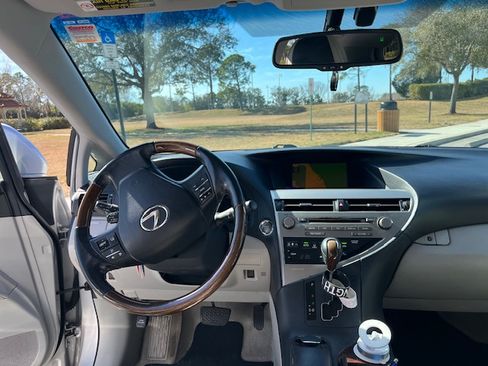 Used 2010 Lexus RX 350 2WD image 16