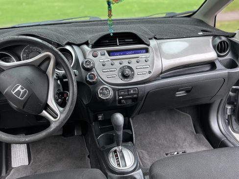 Used 2013 Honda Fit image 8
