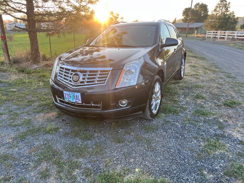Used 2014 Cadillac SRX Performance w/ Driver Awareness Package FWD image 2