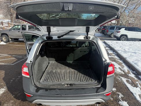 Used 2015 Volvo XC70 T6 w/ Proximity Package image 26