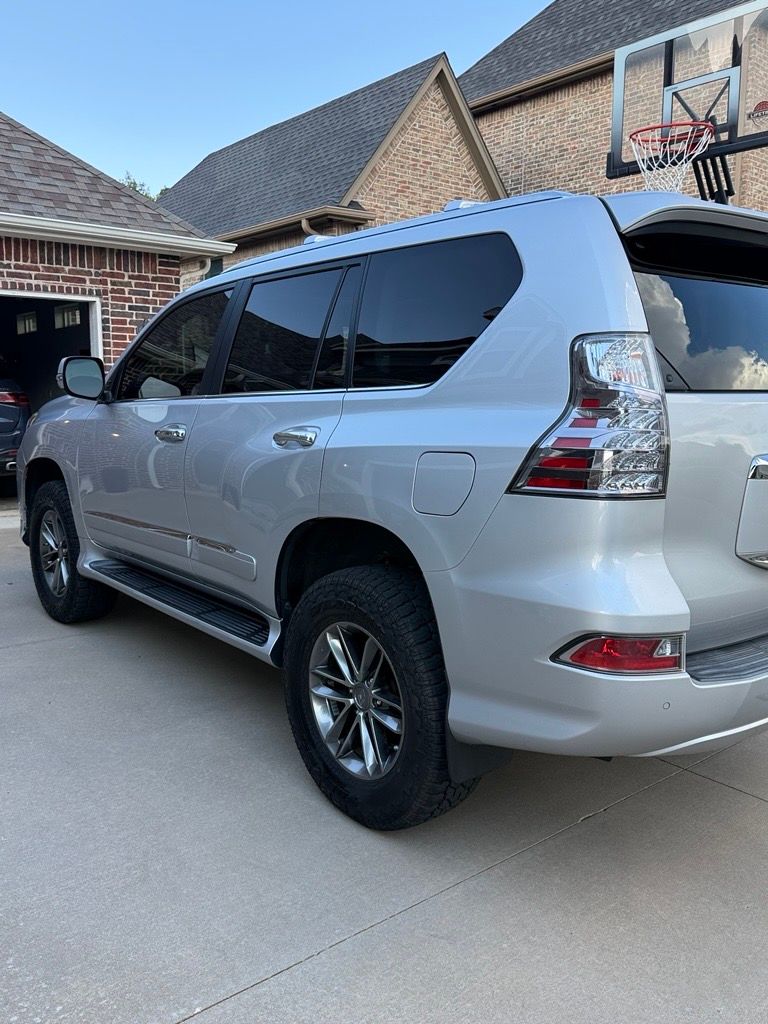Used 2014 Lexus GX 460 w/ Premium Package AWD/4WD image 5