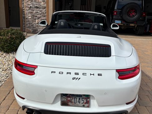 Used 2017 Porsche 911 Carrera image 4