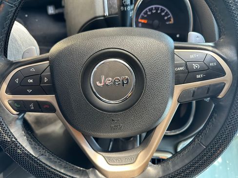 Used 2015 Jeep Grand Cherokee Limited image 16