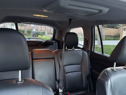 Used 2018 Honda Pilot Touring image 16