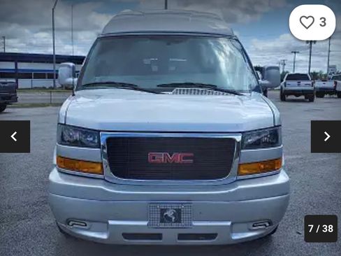 Used 2022 GMC Savana 2500 Extended w/ Enhanced Convenience Package image 9