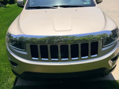 Used 2015 Jeep Grand Cherokee Laredo w/ Quick Order Package 23E AWD/4WD image 4