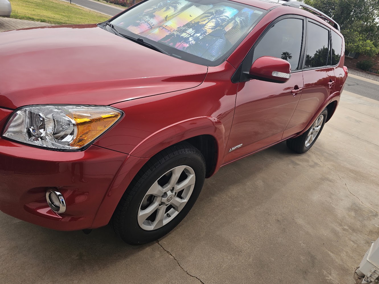 Used 2011 Toyota RAV4 Limited AWD/4WD image 5