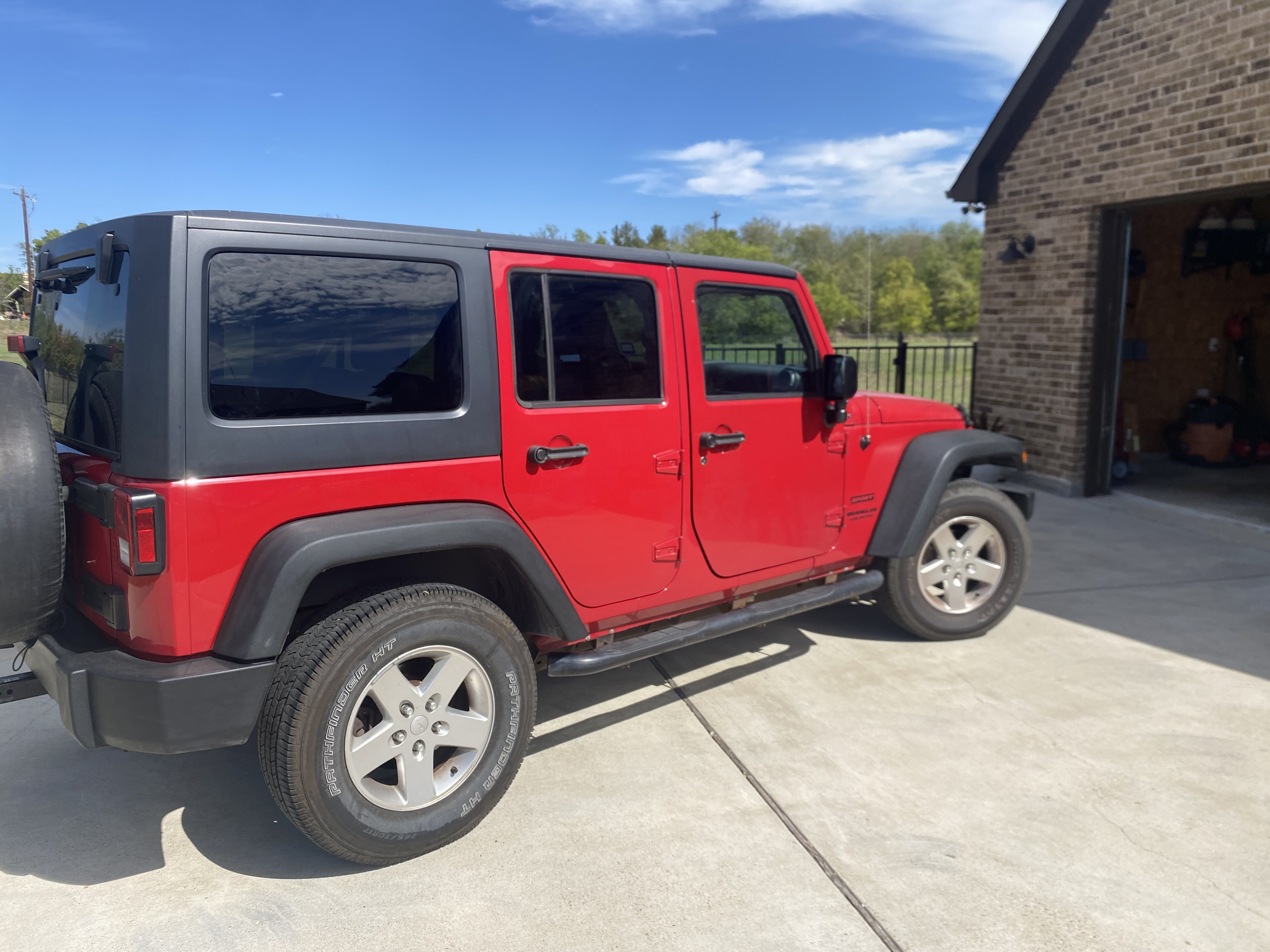 Used 2014 Jeep Wrangler Unlimited Sport w/ Quick Order Package 24S AWD/4WD image 2