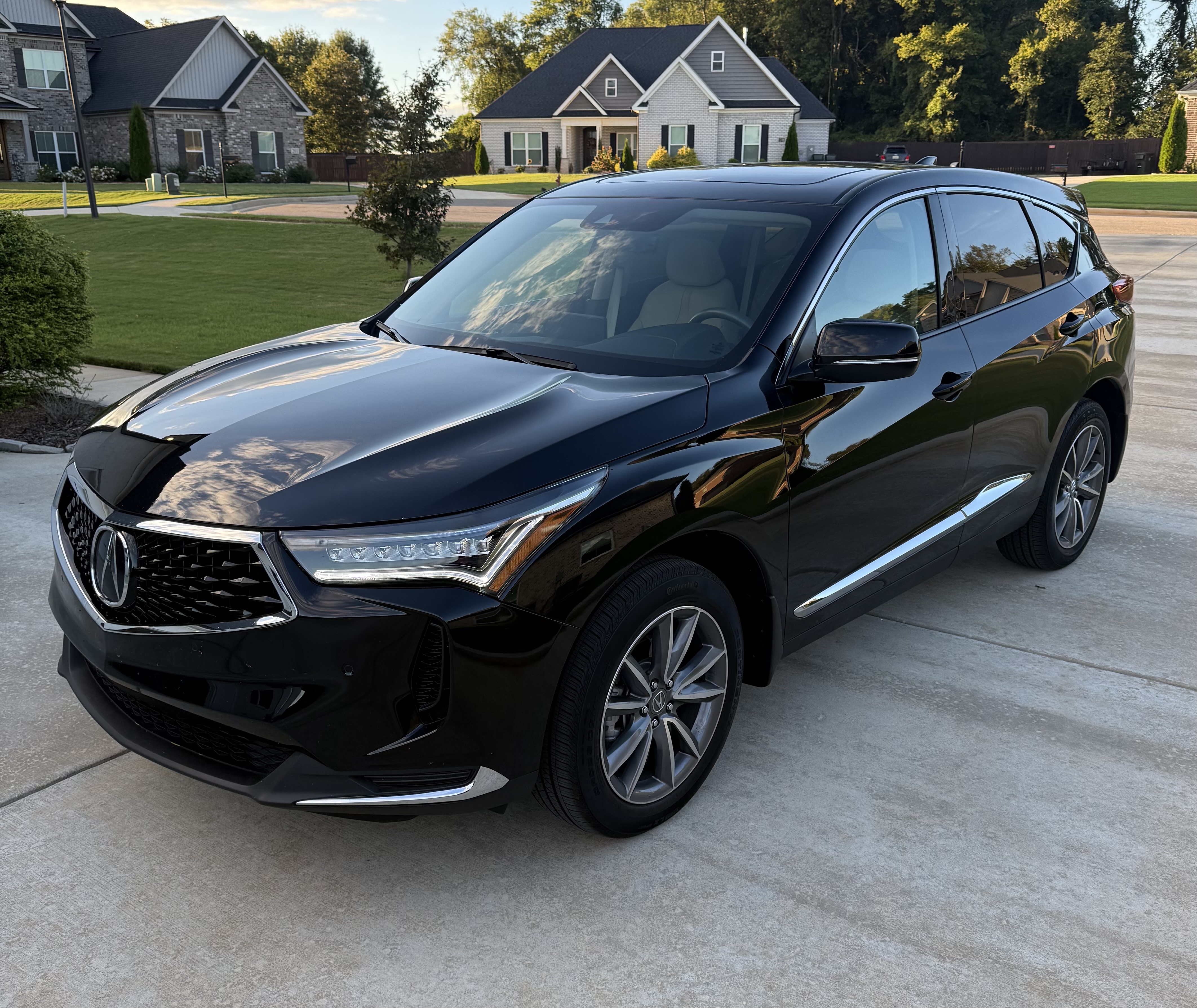 Used 2024 Acura RDX w/ Technology Package AWD/4WD image 1