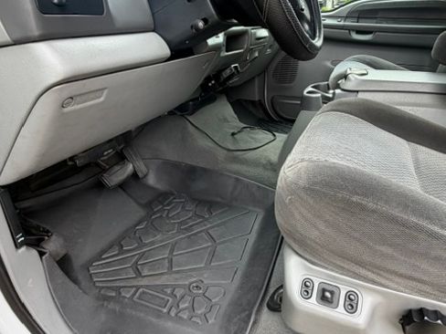 Used 2002 Ford F350 4x4 Crew Cab Super Duty image 26