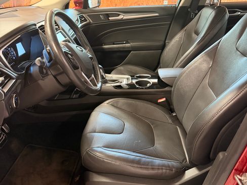 Used 2014 Ford Fusion Titanium FWD image 2