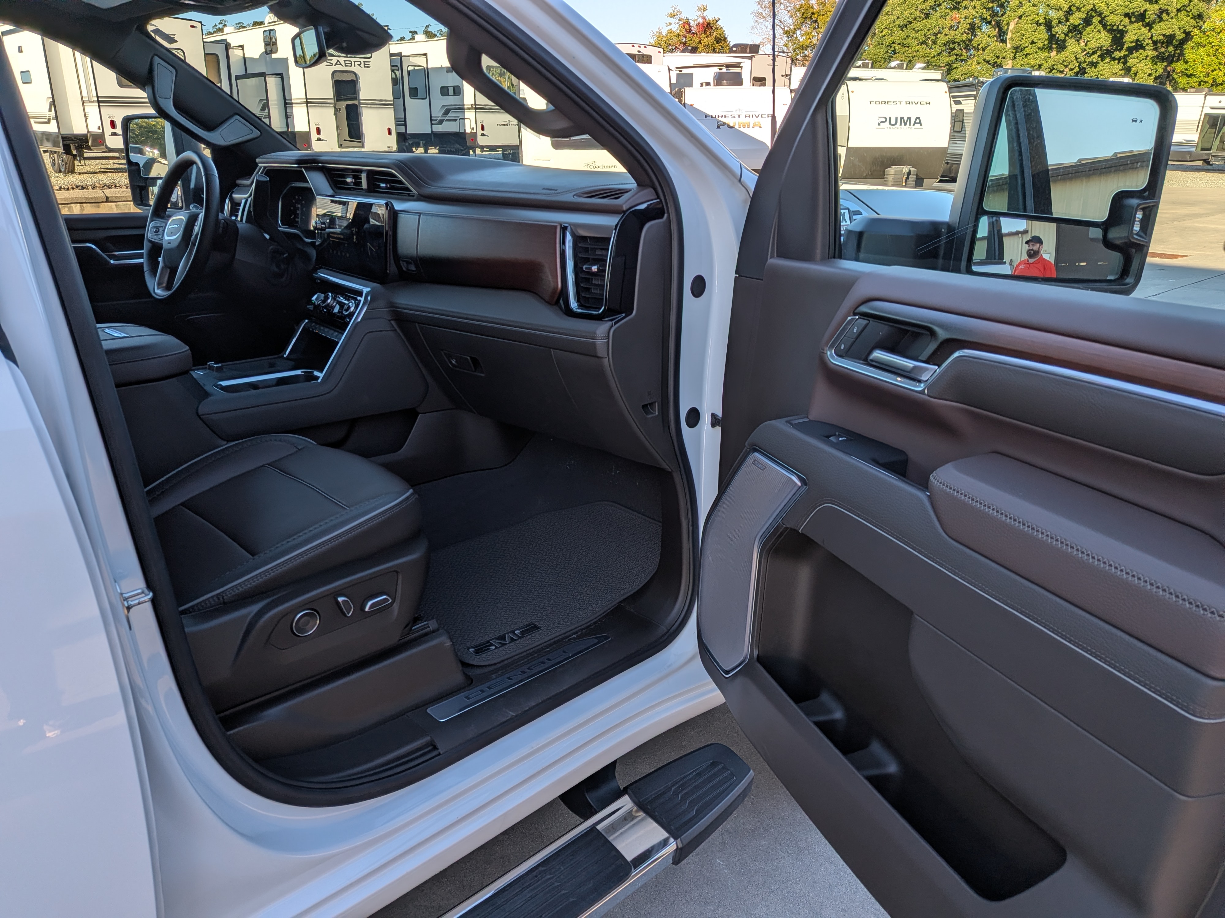 Used 2026 GMC Sierra 2500 Denali AWD/4WD image 17