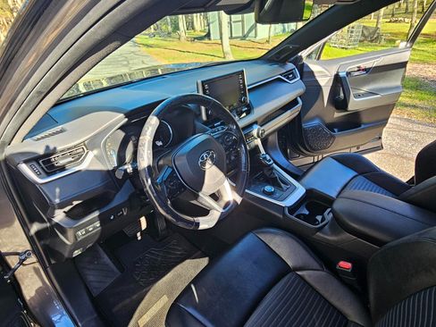 Used 2019 Toyota RAV4 XSE image 11