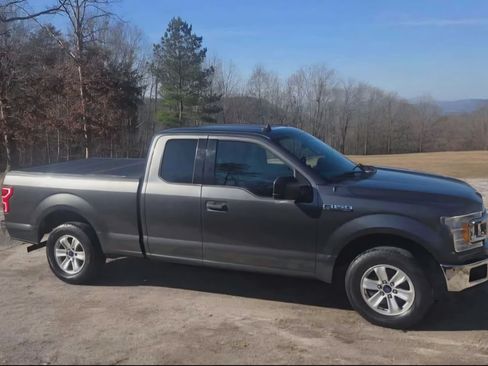 Used 2019 Ford F150 XLT image 1