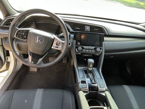 Used 2019 Honda Civic EX image 8