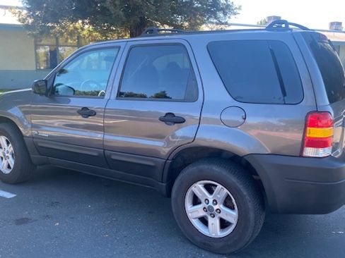 Used 2006 Ford Escape 2WD Hybrid image 4