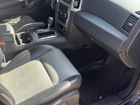 Used 2008 Jeep Grand Cherokee Laredo RWD image 8