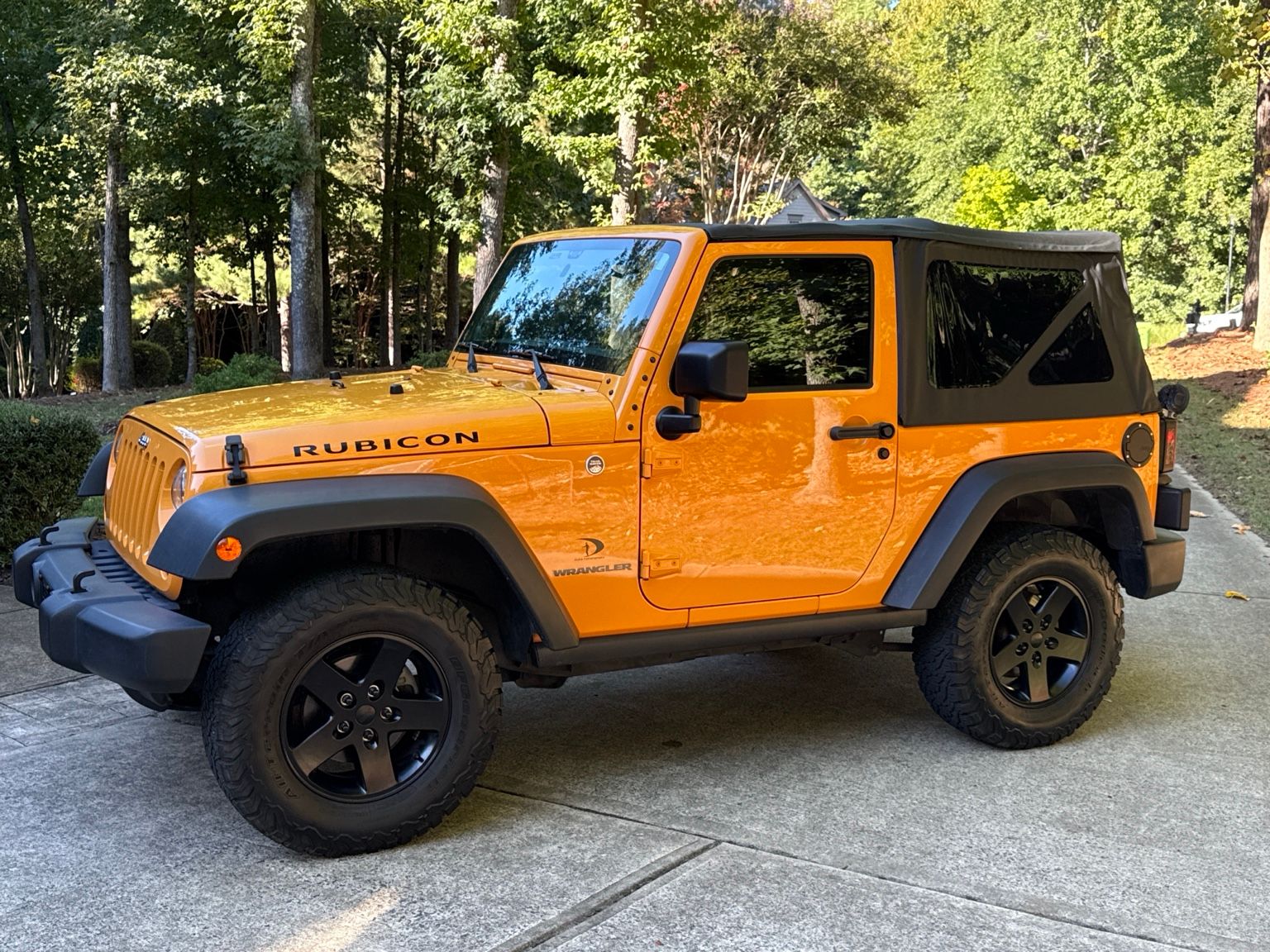 Used 2012 Jeep Wrangler Rubicon w/ Dual Top Group AWD/4WD image 9