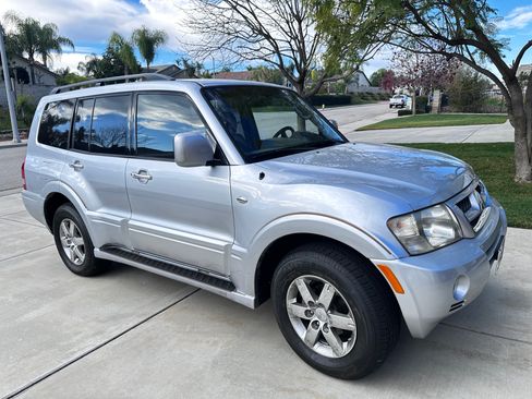 Used 2006 Mitsubishi Montero Limited image 8