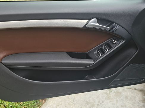 Used 2013 Audi A5 2.0T Premium w/ Convenience Pkg image 9