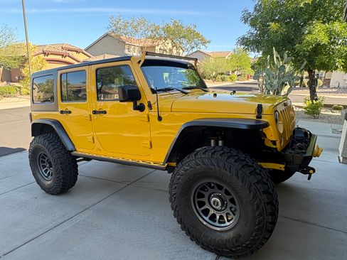 Used 2015 Jeep Wrangler Unlimited Sport w/ Quick Order Package 24S AWD/4WD image 12