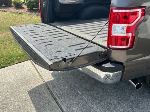 Used 2018 Ford F150 XLT w/ Equipment Group 301A Mid image 10