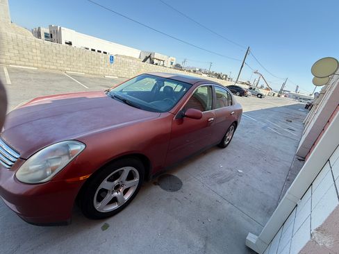 Used 2003 INFINITI G35 Sedan w/ Premium Pkg image 2