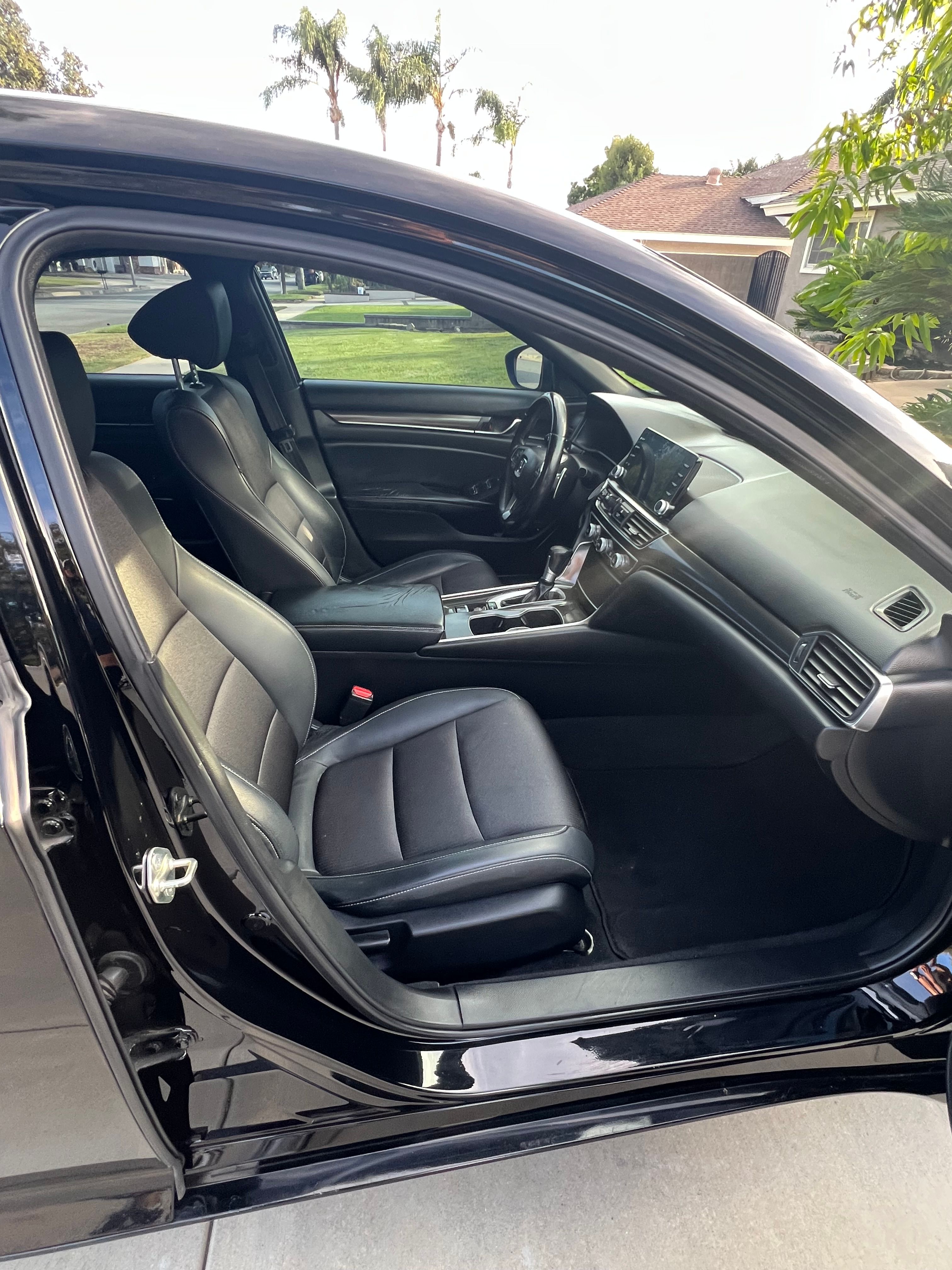 Used 2018 Honda Accord Sport image 10