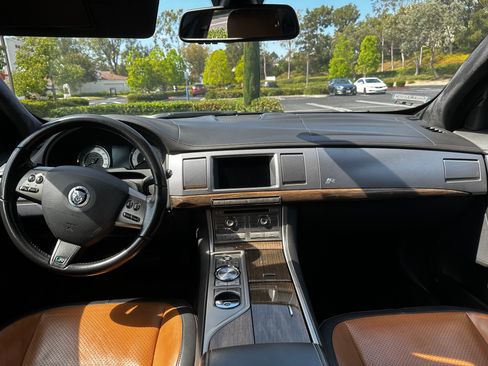 Used 2010 Jaguar XF R RWD image 14