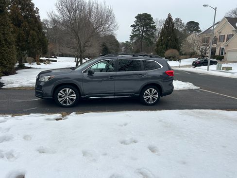 Used 2019 Subaru Ascent Limited image 1