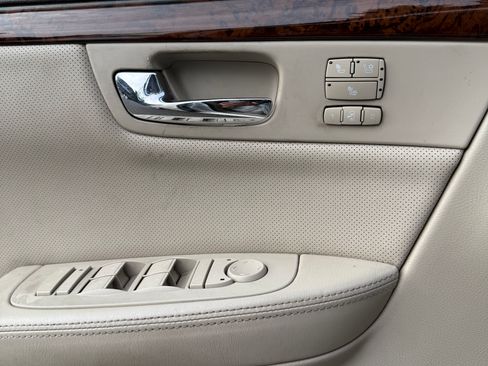 Used 2010 Cadillac DTS Premium w/ Driver Awareness Package FWD image 15