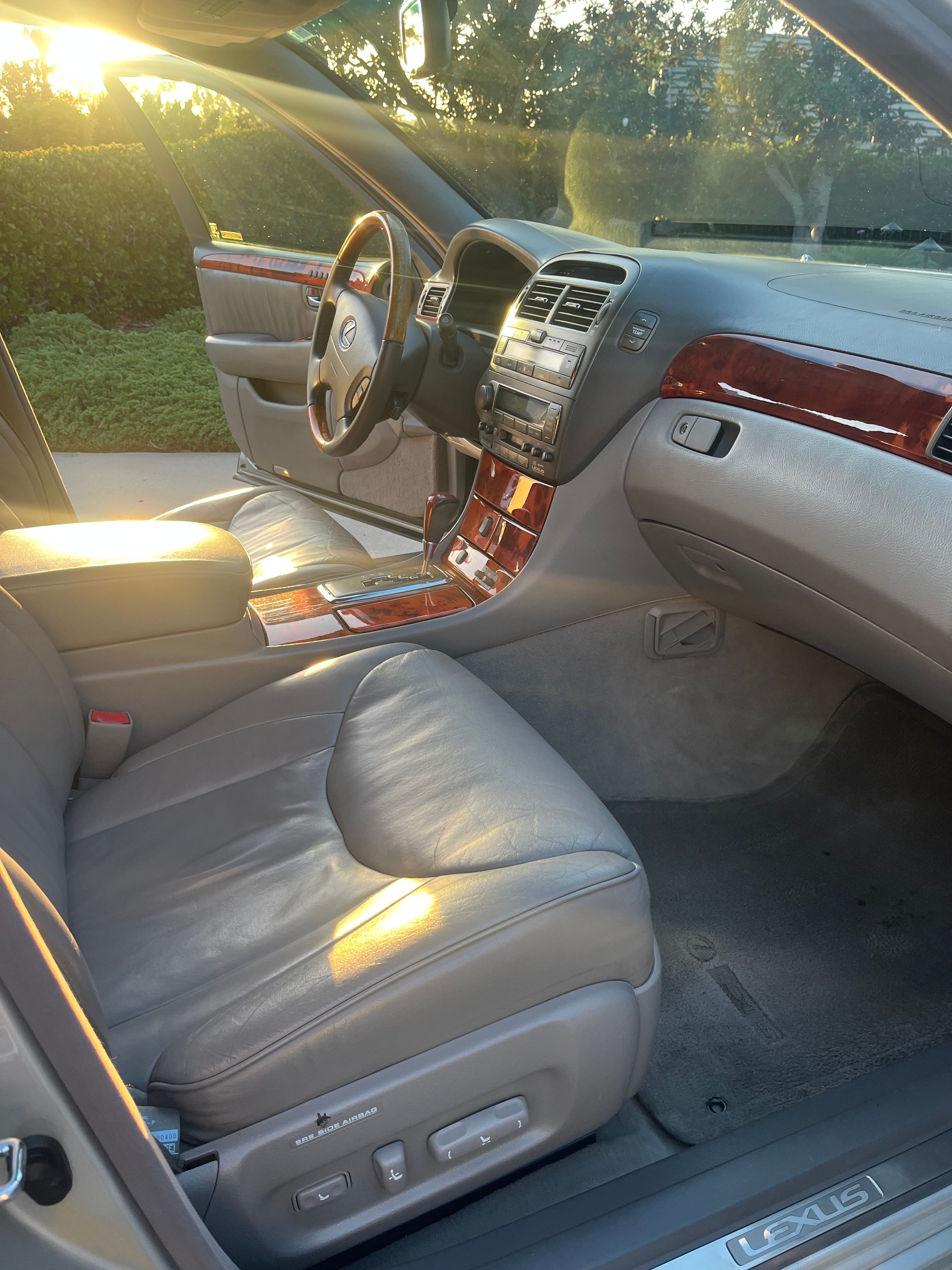 Used 2002 Lexus LS 430 RWD image 5