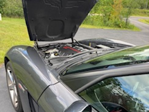 Used 2010 Chevrolet Corvette Coupe w/ Preferred Equipment Group image 19