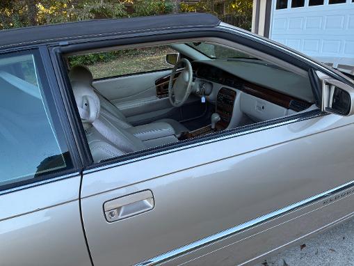 Used 1998 Cadillac Eldorado FWD image 6