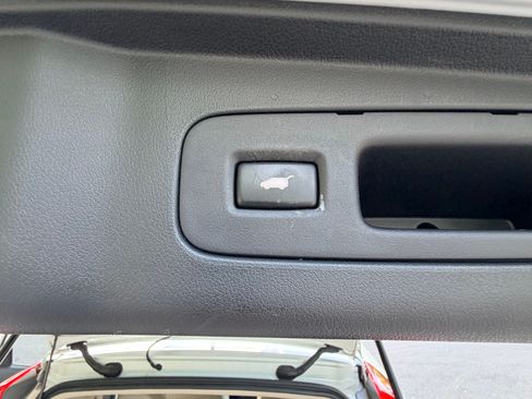 Used 2016 Honda CR-V Touring image 18