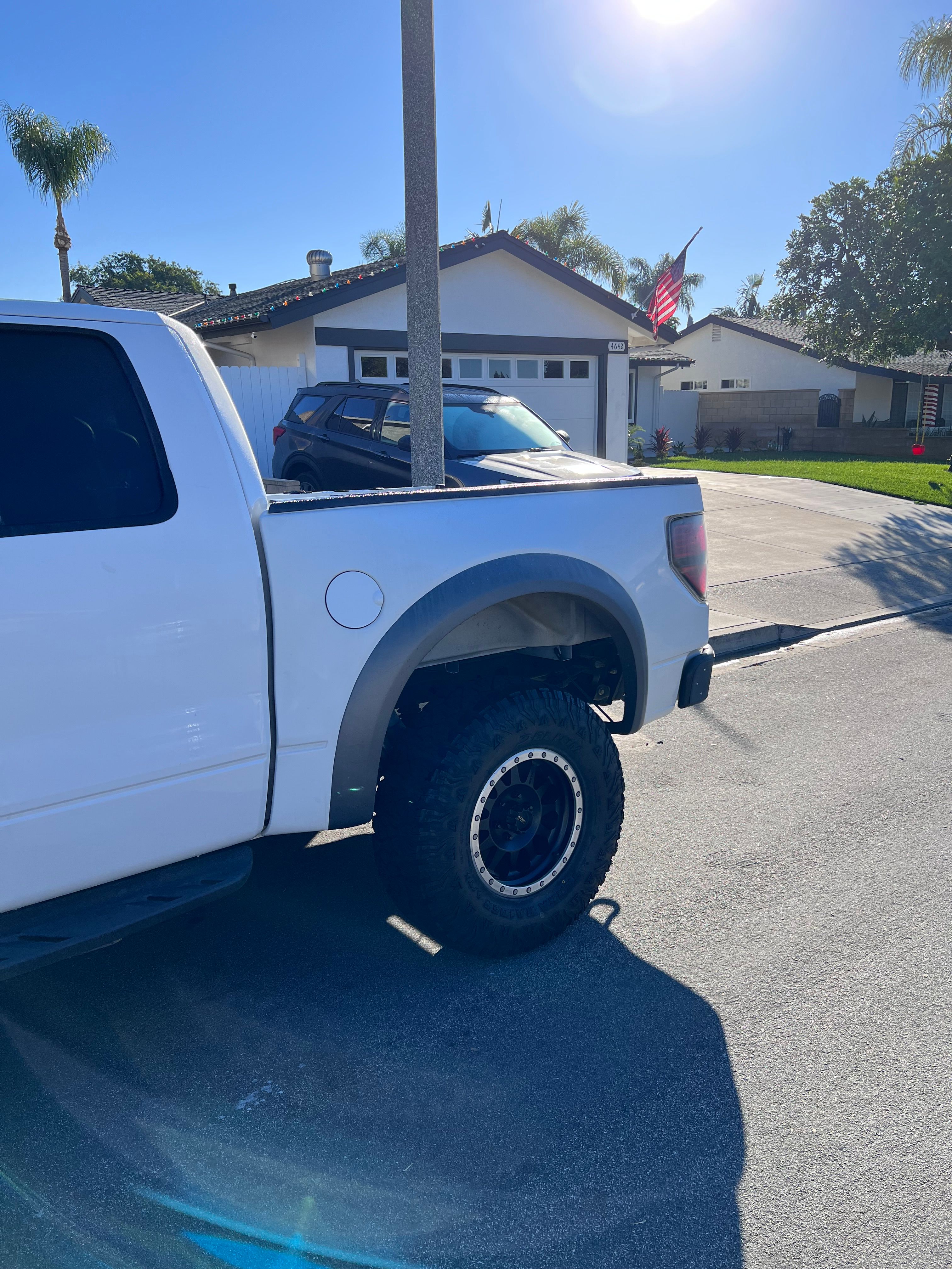 Used 2013 Ford F150 Raptor w/ Luxury Equipment Group AWD/4WD image 4
