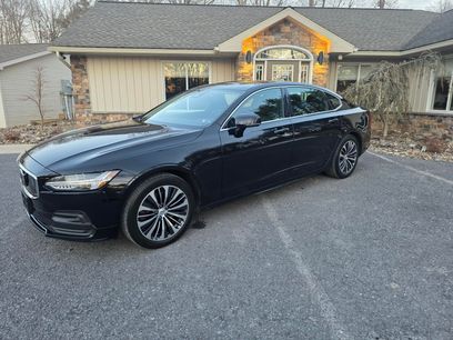 Used 2022 Volvo S90 B6 Momentum